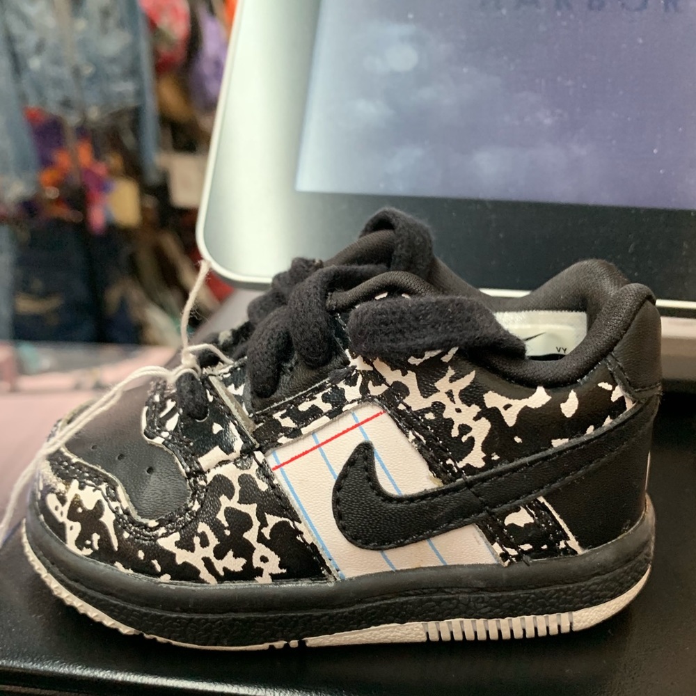 Size 3C Nike Delta Force lowtoo